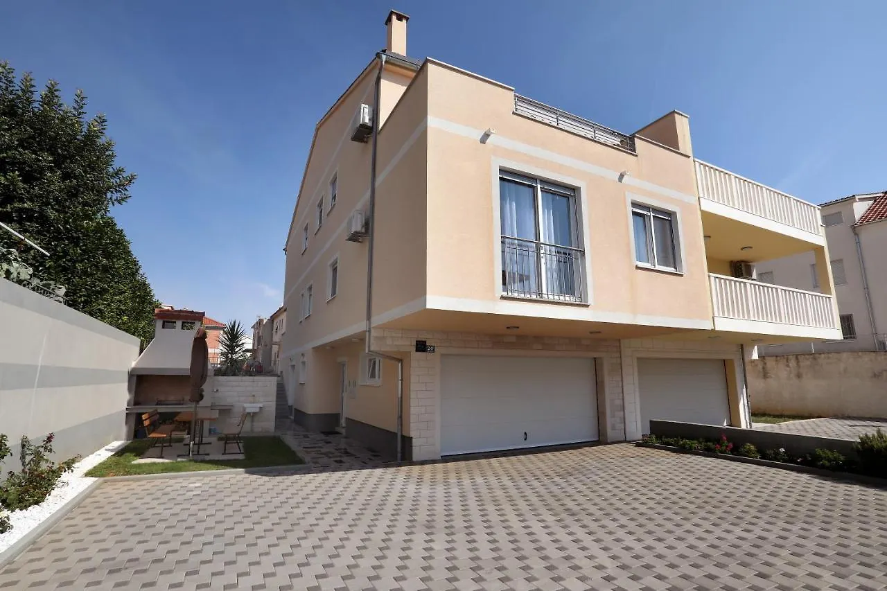 Apartmani Kolak Trogir Apartment
